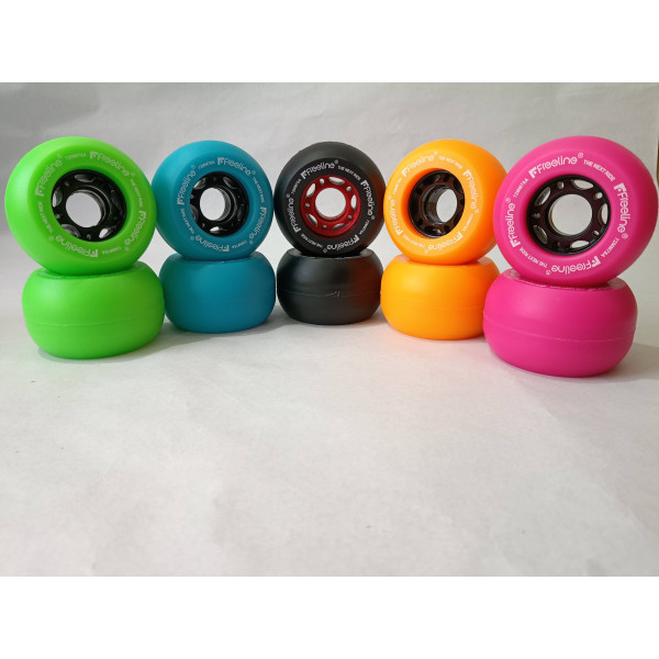 Ruedas Freeline Skates disponibles en cinco colores: negro, rosa, verde, naranja y azul.