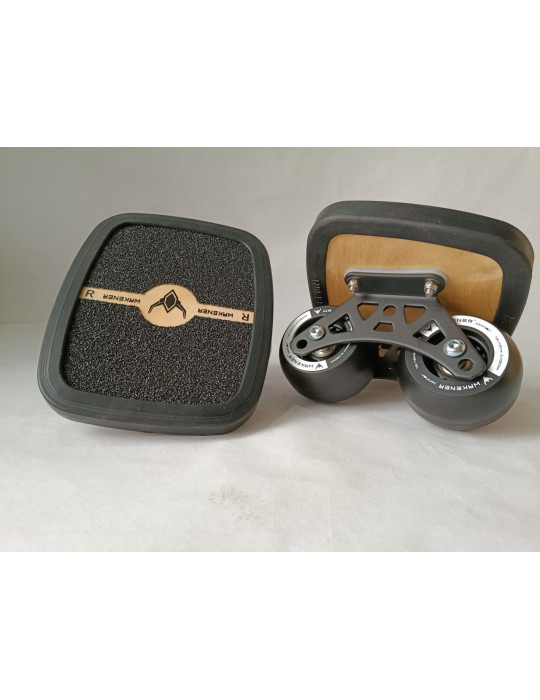 Freeskates Wakener negros, patines ligeros para practicar maniobras y trucos.
