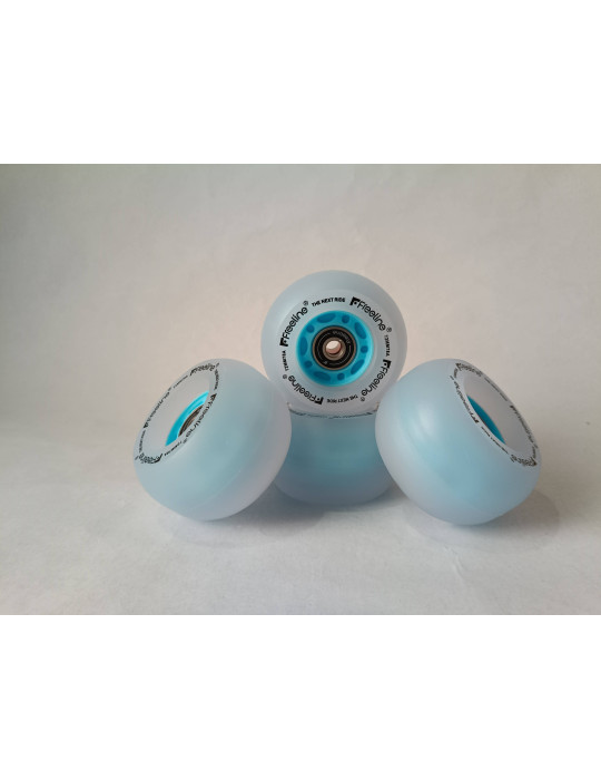 Set de cuatro ruedas luminosas de freeskate de la marca freeline skates de color azul baratas.