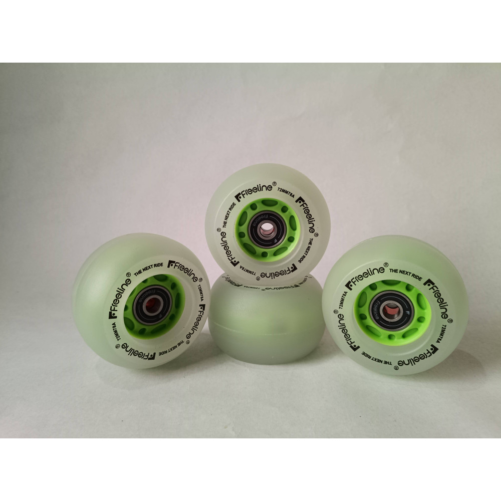 Set de cuatro ruedas luminosas de driftskate de la marca freeline skates de color verde.
