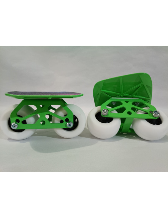Shift Drift Skate verde con base curva y ruedas blancas.