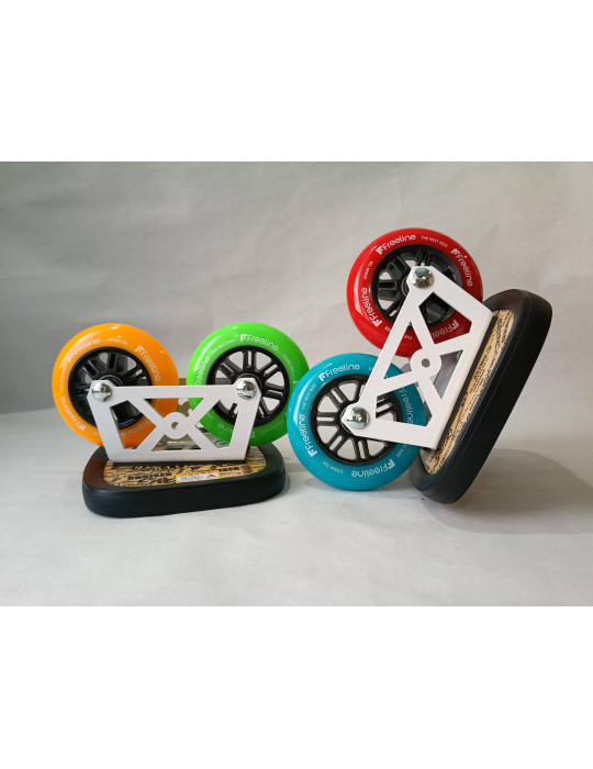 Freeline Skates Cruiser, vista lateral de los patines colores.